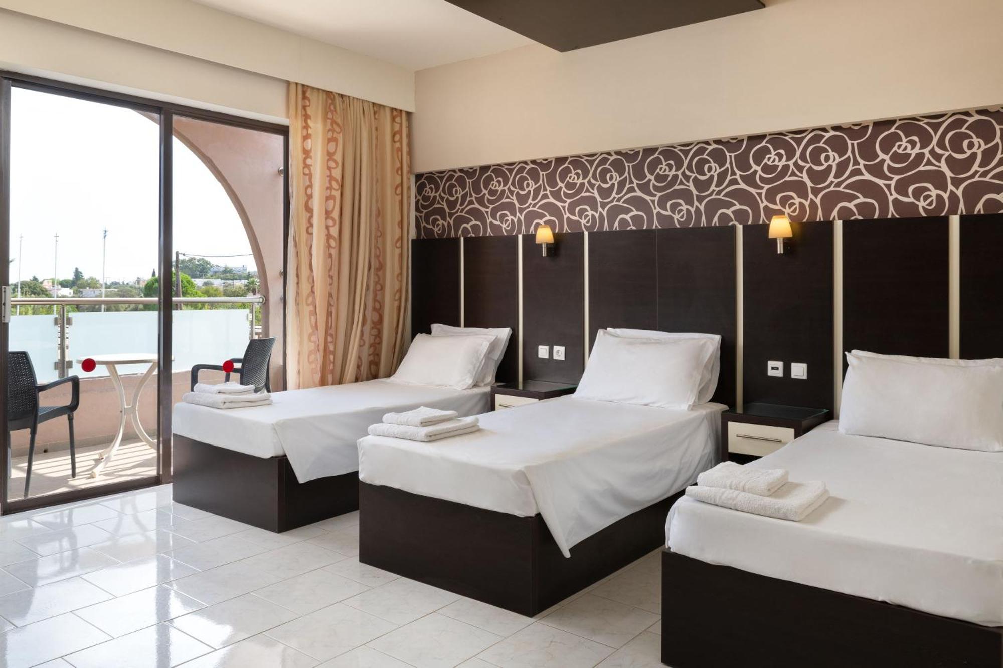 Rose Hotel Фаліракі Екстер'єр фото